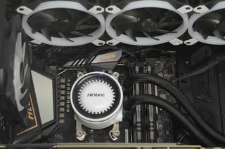 MSI gungnir ace 2070s img 129